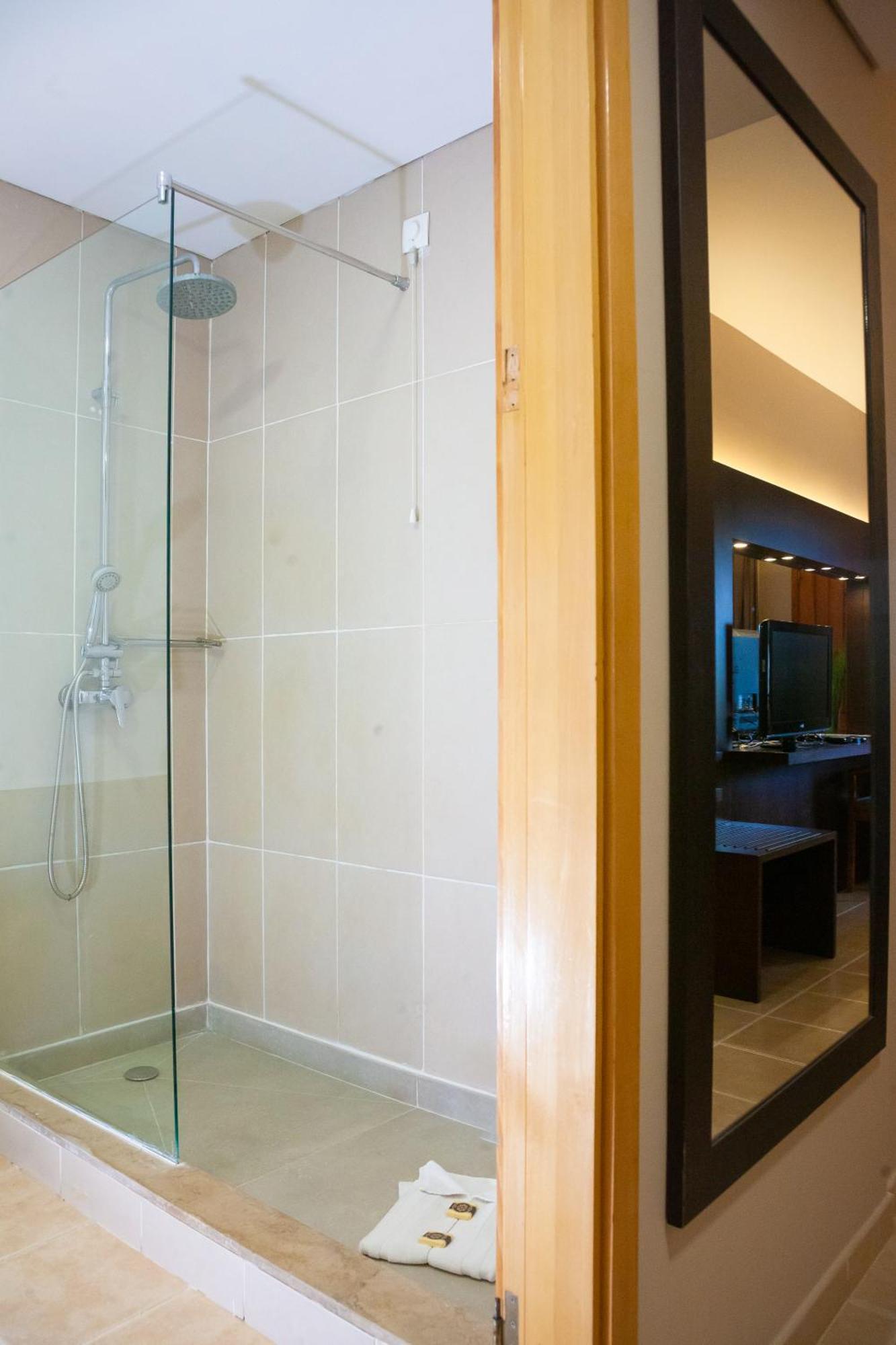 פראייה Pestana Tropico Ocean & City Hotel מראה חיצוני תמונה