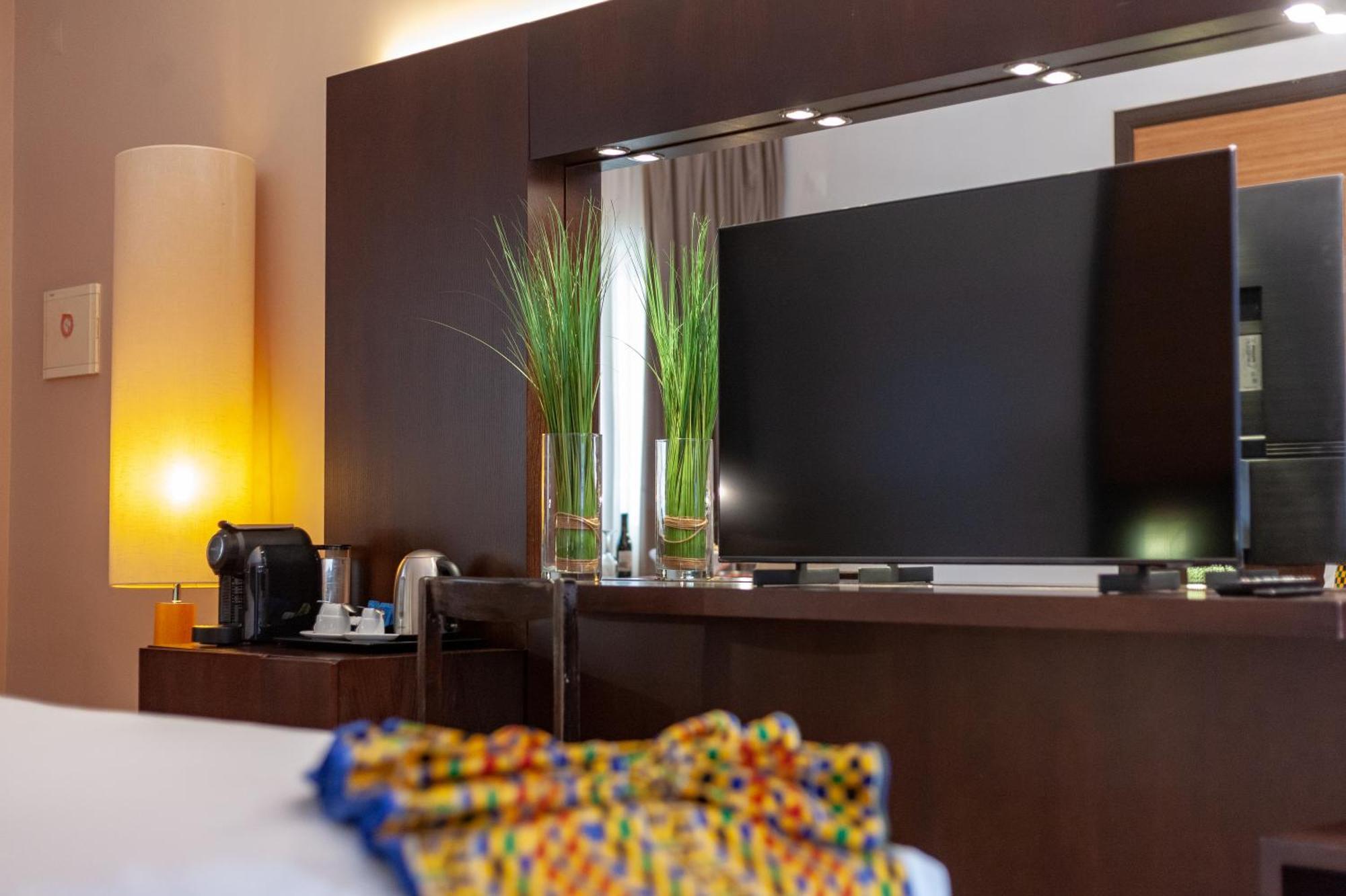 פראייה Pestana Tropico Ocean & City Hotel מראה חיצוני תמונה