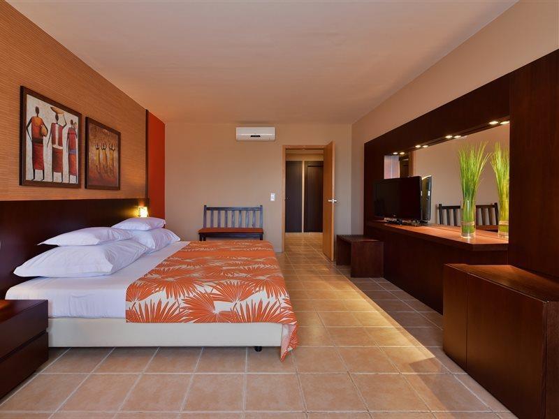 פראייה Pestana Tropico Ocean & City Hotel מראה חיצוני תמונה